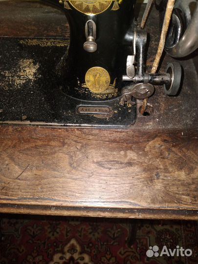 Швейная машинка зингер ножная