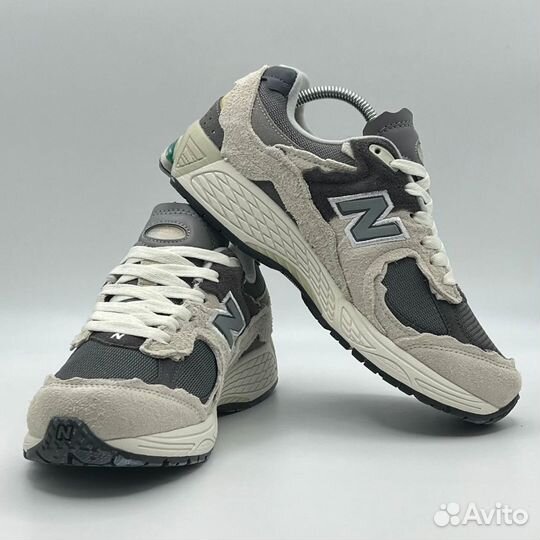 Мужские кроссовки New Balance 2002R White