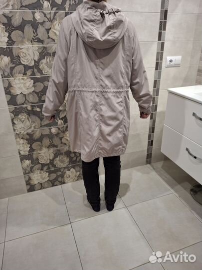 Куртка (ветровка) женская р.48