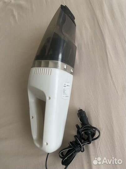 Автомобильный пылесос