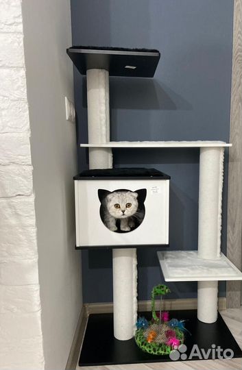 Стильный домик для кошки с когтеточкой