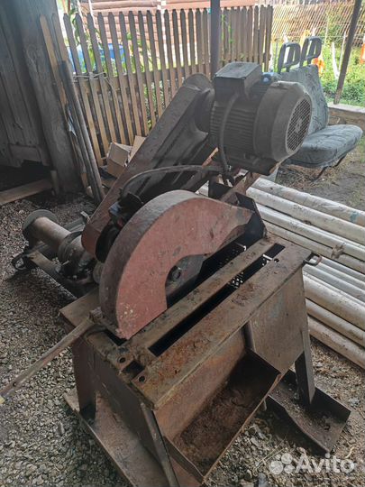 Торцовочная пила 380в