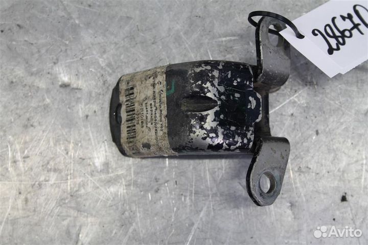 Петля двери передней левой верхняя Nissan Patrol