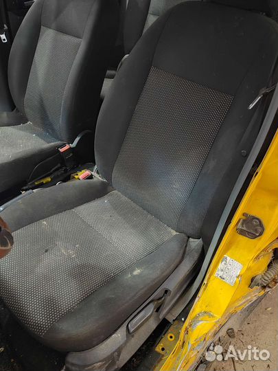 Сиденья Ford Focus 2