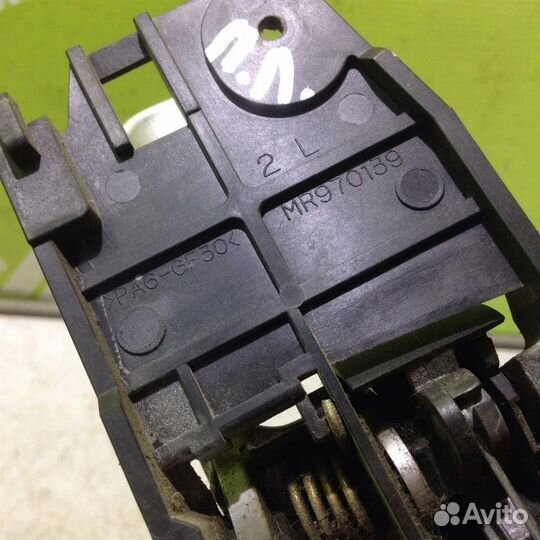 Ручка двери передней внутренняя левая Митсубиси