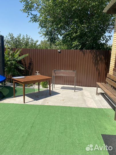 Зона отдыха с бассейном