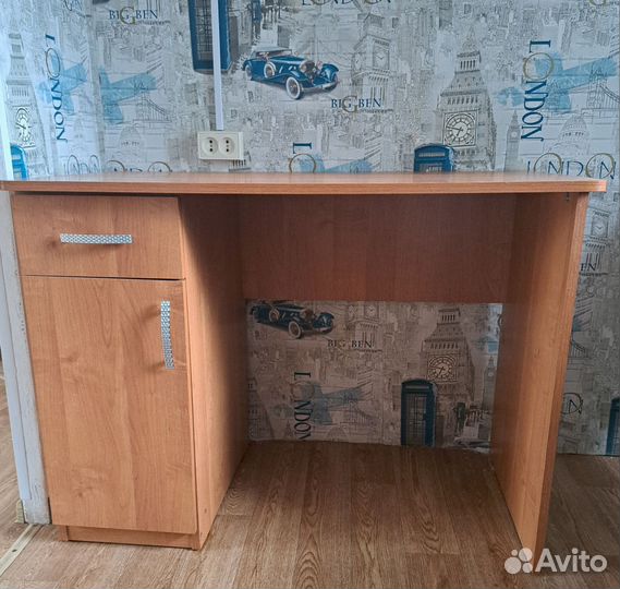 Письменный стол б/у