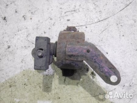 Подушка двигателя Тойота