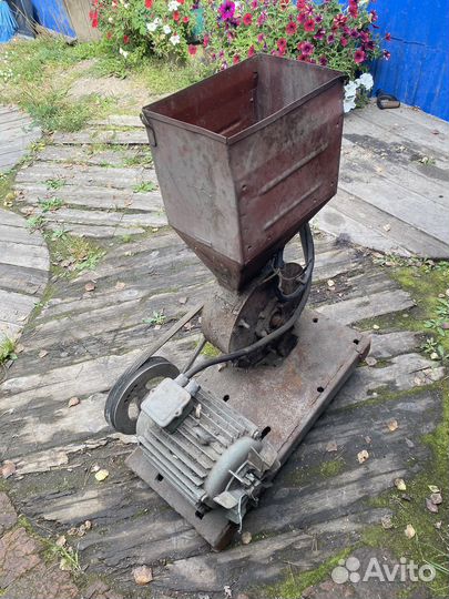 Дробилка для зерна