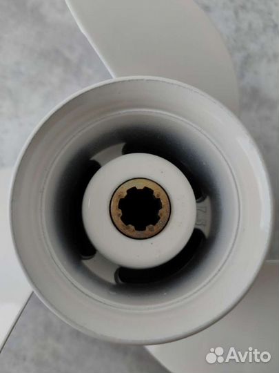 Винт Yamaha 6-8, F6A, F8, F9.9F/J. (3x8-1/2x7-1/2)