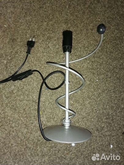 Лампа настольная