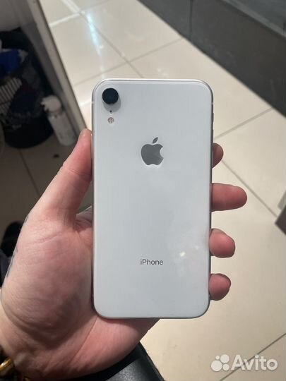 iPhone Xr, 64 ГБ