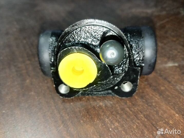 Рабочий тормозной цилиндр задний левый Peugeot 206