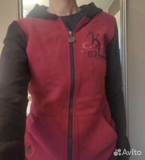 Кофта спортивная женская