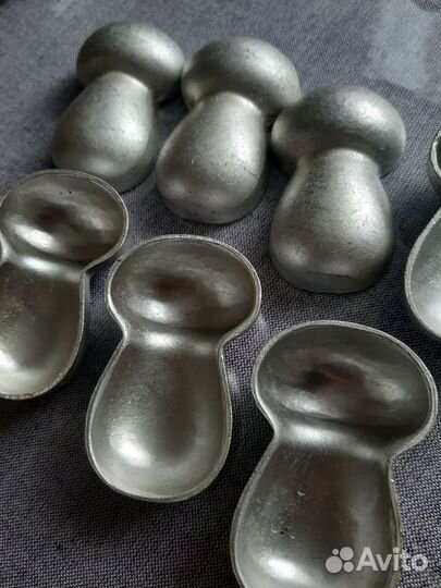 Хворост и грибочки. Формы для выпечки. СССР