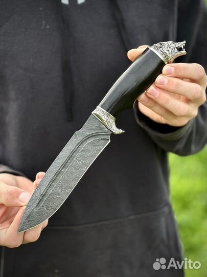 Нож из дамасской стали