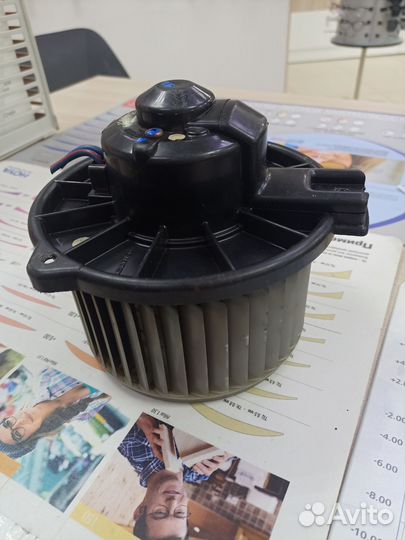 Моторчик печки Toyota Funcargo(1999-2005)