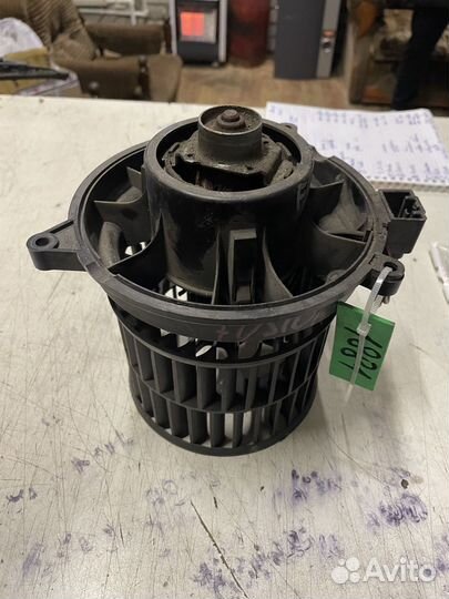 Моторчик отопителя Ford Fusion 2002-2012