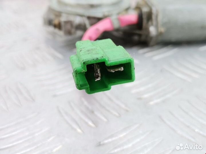 Моторчик стеклоподъемника Subaru Impreza