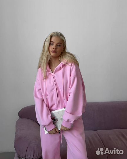 Костюм стильный