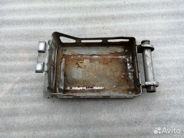 MV Agusta F4 1078RR площадка крепления акб