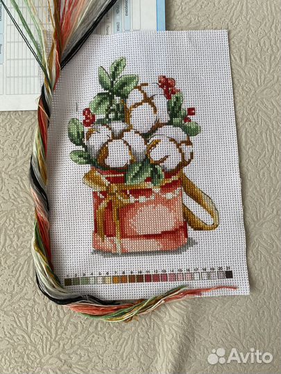 Вышивка Хлопок в красной коробке бу