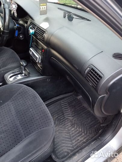 Volkswagen Passat 1.6 AT, 1997, 380 000 км