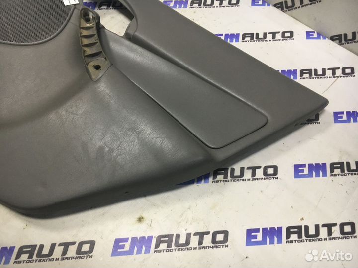 Обшивка двери задней правой Форд Фокус 1 америка