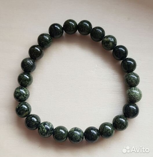 Браслет из змеевика - 8 мм на резинке