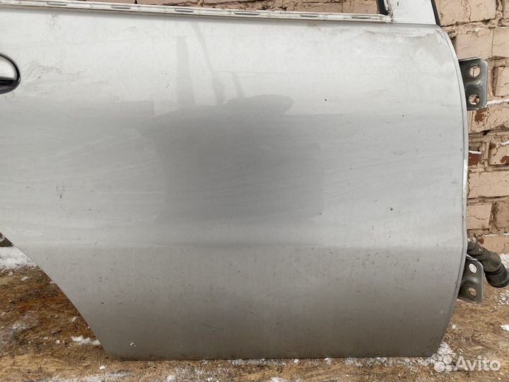 Задняя правая дверь Fiat Albea