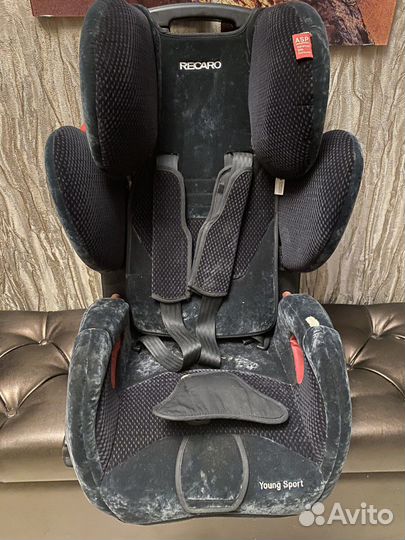 Автомобильное кресло