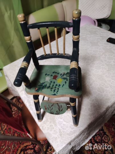 Стульчик для куклы
