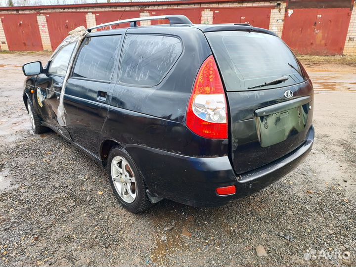 В разборе ваз 2171 приора универсал, 2009г.в., 211