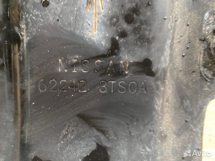 Кронштейн переднего бампера Nissan Teana L33