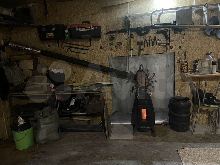 Гараж, > 30 м²