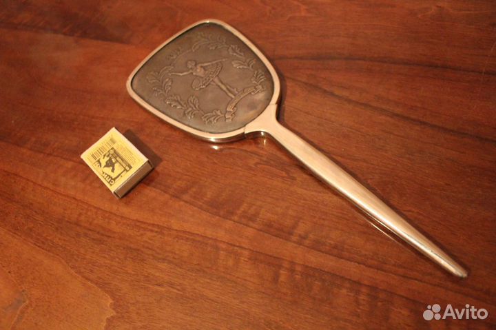 Зеркало из туалетного набора 