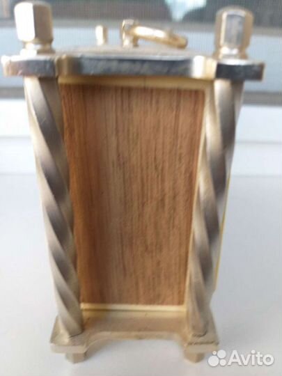 Настольные часы