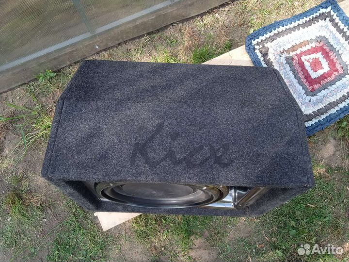 Сабвуфер и усилитель в автомобиль