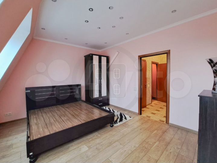 3-к. квартира, 139 м², 7/7 эт.