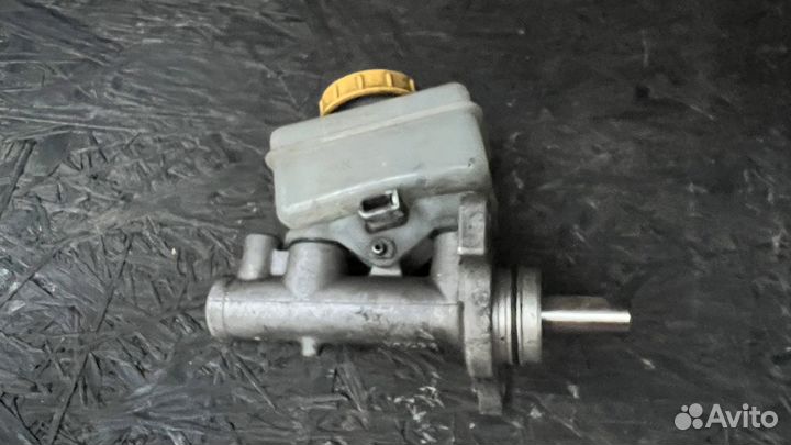 Главный тормозной цилиндр subaru