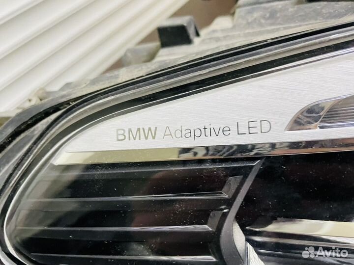 Правая Фара BMW 5 G30 Adaptive LED оригинал б/у