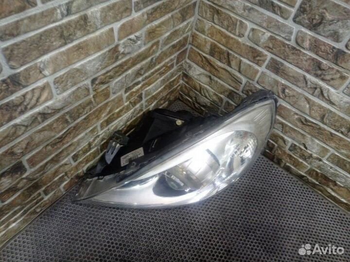 Фара левая Volvo S60