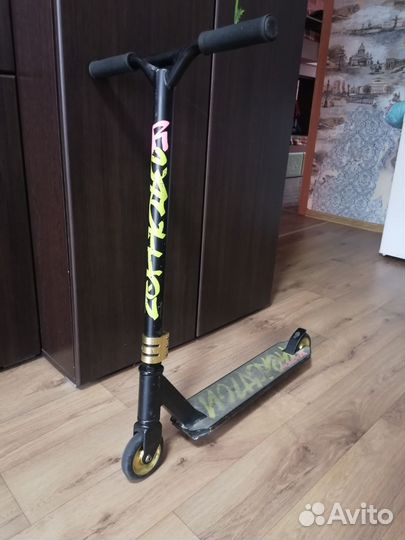 Трюковой самокат