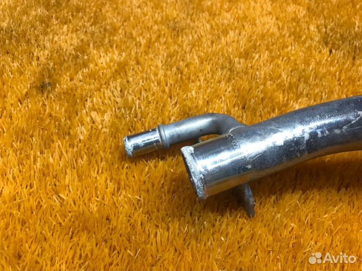 Патрубок системы охлаждения Volvo S40 VS17 B4204S2