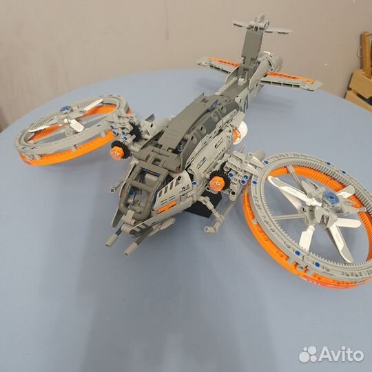 Игрушка-конструктор на дистанционном управлении