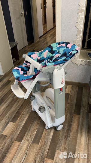 Стульчик для кормления Peg-Perego Tatamia