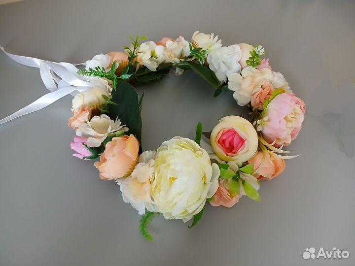 Венок на голову из цветов Пионы