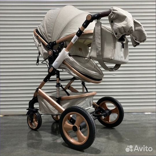 Коляска детская Luxmom