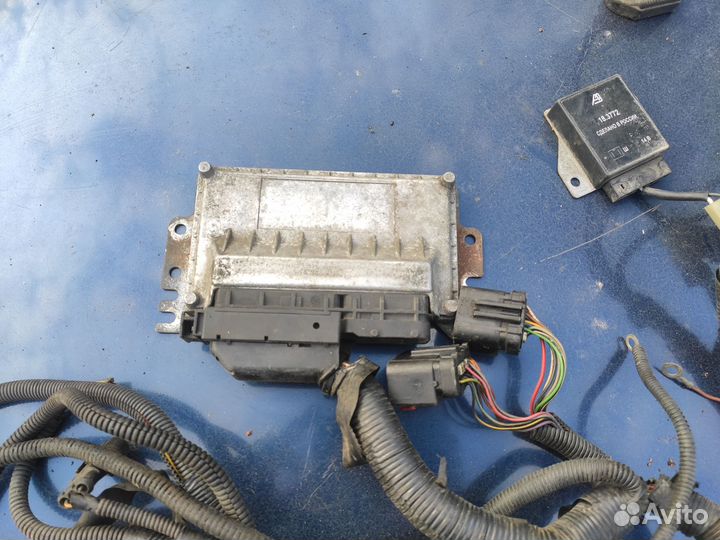 Эбу Микас11 Крайслер Волга