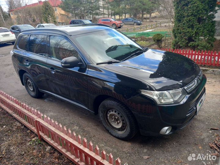 Mitsubishi Outlander 2.0 CVT, 2014, 205 500 км